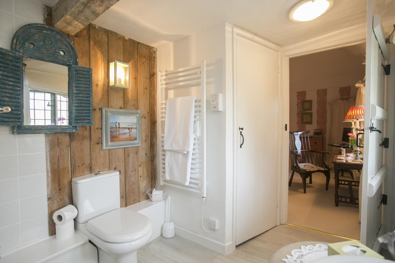 Tudor Cottage B&B Frampton エクステリア 写真